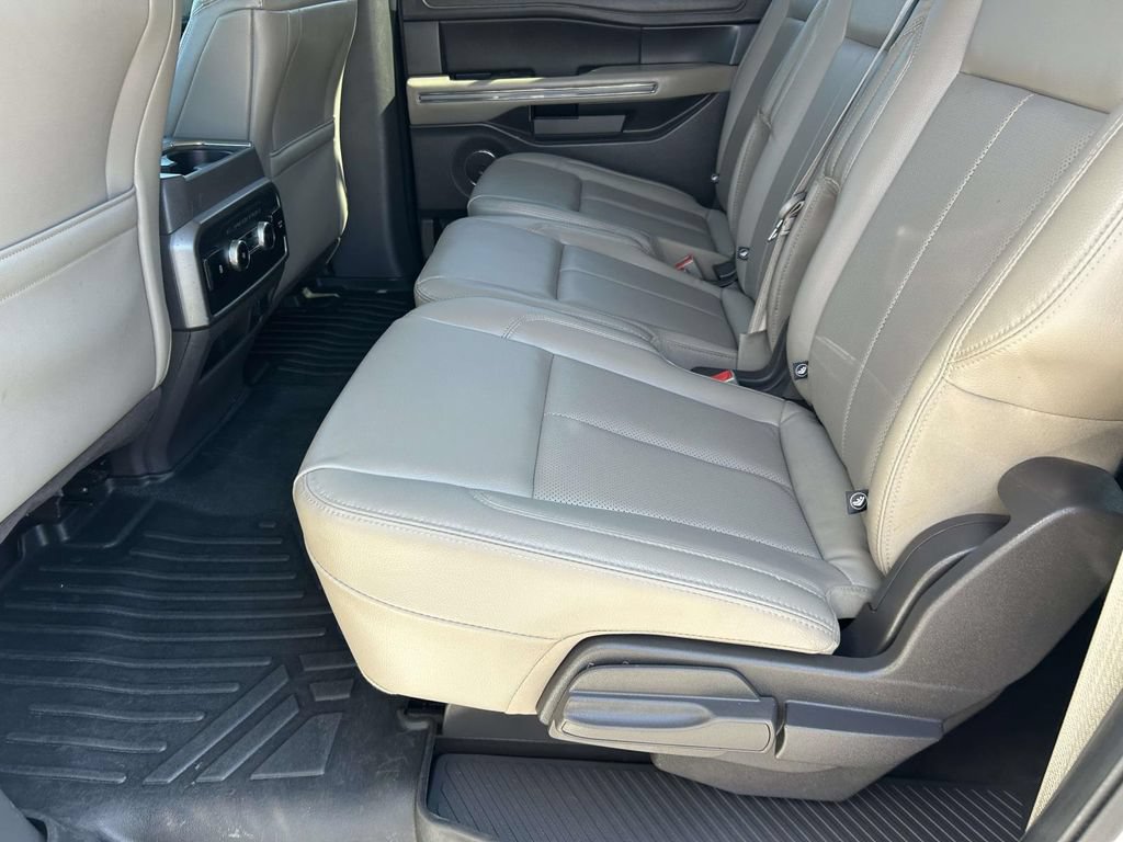 Used 2021 Ford Expedition Max XLT AWD/4WD image 16