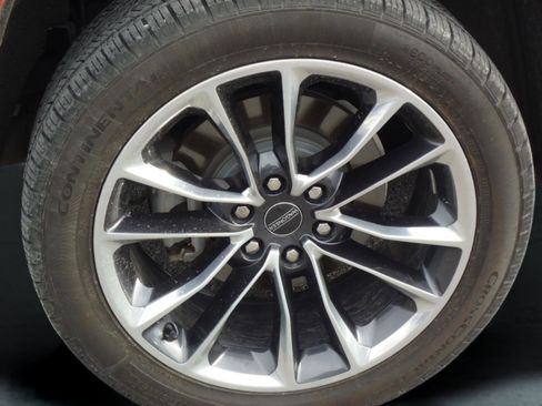 Used 2022 Jeep Wagoneer Series III w/ Premium Group I image 9