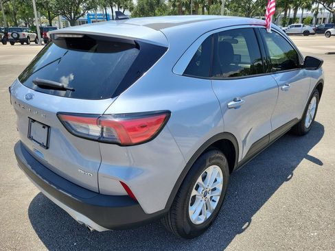 Used 2022 Ford Escape SE w/ Cold Weather Package AWD/4WD image 5