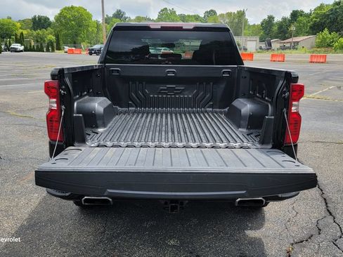 Used 2023 Chevrolet Silverado 1500 Custom Trail Boss w/ LPO, Dark Essentials Package AWD/4WD image 11