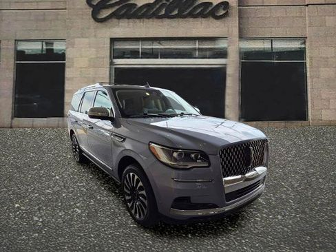 Used 2023 Lincoln Navigator Black Label AWD/4WD image 7