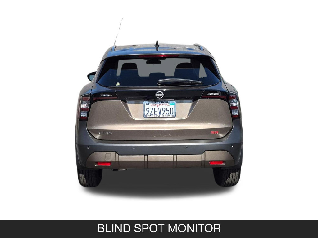 Certified 2026 Nissan Kicks SR FWD image 8