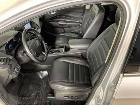 Used 2019 Ford Escape Titanium image 28