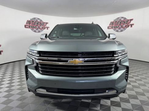 Used 2023 Chevrolet Suburban Premier AWD/4WD image 2