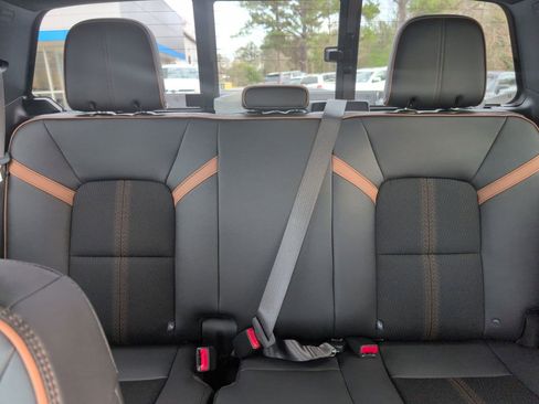 New 2025 GMC Canyon AT4 w/ Off-Road Front Bumper Package image 27