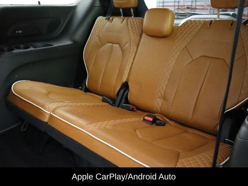 Used 2024 Chrysler Pacifica Pinnacle image 18