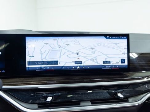 Used 2025 BMW X5 xDrive40i w/ Climate Comfort Package AWD/4WD image 16