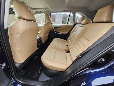 Certified 2022 Toyota RAV4 XLE Premium image 14