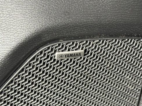 Used 2025 Mitsubishi Outlander AWD image 22
