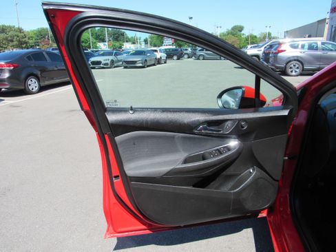 Used 2018 Chevrolet Cruze LS FWD image 8