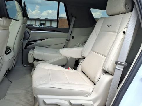 New 2026 Cadillac Escalade Platinum Sport w/ LPO, ONYX Package AWD/4WD image 7