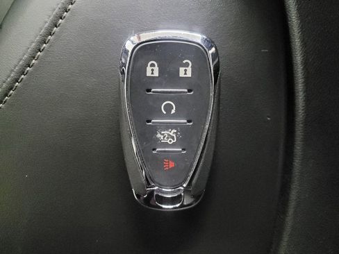 Used 2017 Chevrolet Camaro LT RWD image 32