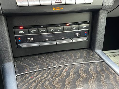 Used 2016 Mercedes-Benz E 250 Sedan image 47