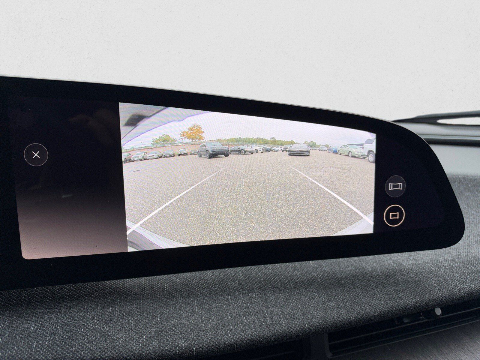 Used 2024 Lucid Air Pure RWD image 17