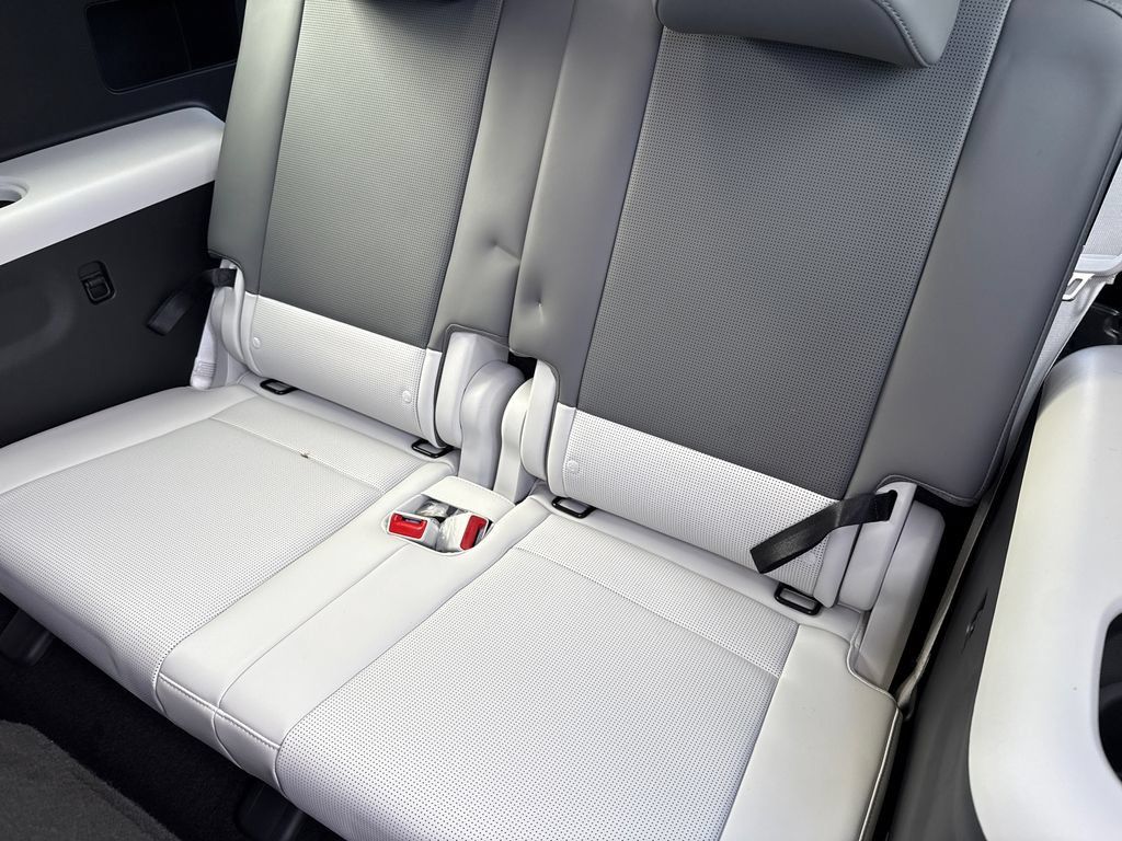 New 2026 Hyundai Ioniq 9 SEL AWD/4WD image 17