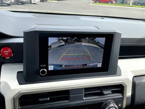 Used 2024 Toyota Tacoma TRD Off-Road image 15