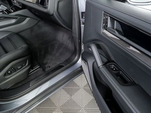 New 2026 Porsche Cayenne GTS image 28