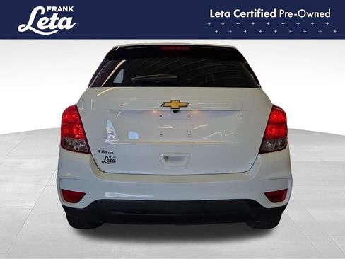 Used 2022 Chevrolet Trax LS w/ Tint and Cruise Package FWD image 5