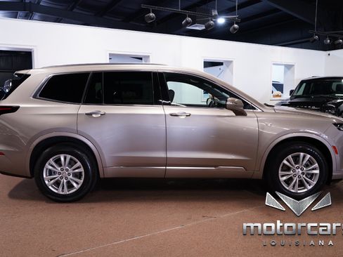 Used 2022 Cadillac XT6 Luxury FWD image 8