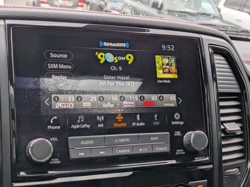 Used 2021 Nissan Titan PRO-4X w/ Pro-4x Convenience Package image 20