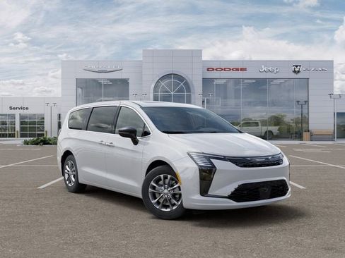 New 2027 Chrysler Pacifica Select AWD/4WD image 5