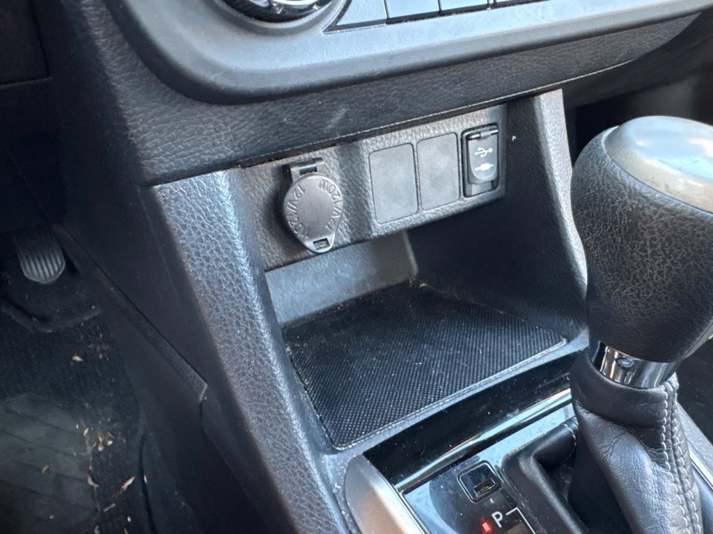 Used 2014 Toyota Corolla LE FWD image 24