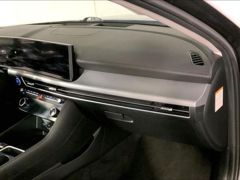 Used 2025 Hyundai Sonata SEL FWD image 16