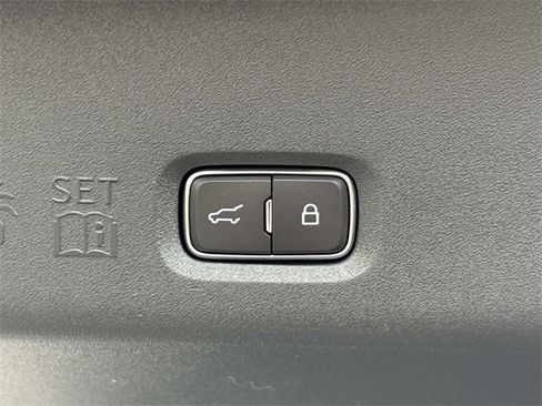 New 2025 Lincoln Navigator L Reserve w/ Jet Appearance Package image 13