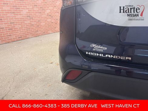 Used 2021 Toyota Highlander XLE image 48