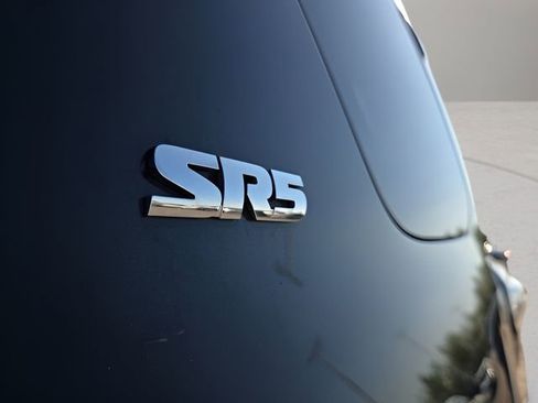 Used 2016 Toyota 4Runner SR5 AWD/4WD image 18
