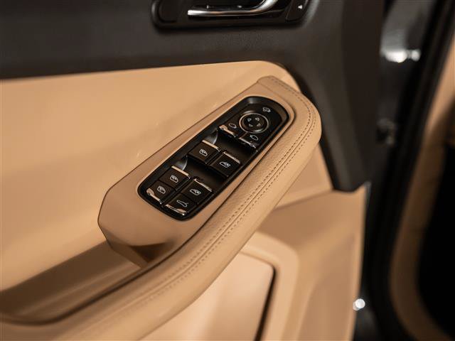 Used 2026 Porsche Macan AWD/4WD image 22