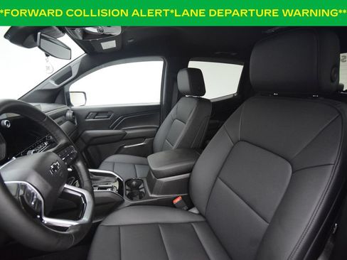 Used 2025 Chevrolet Colorado Trail Boss AWD/4WD image 12