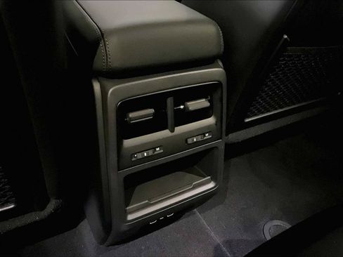 New 2025 Porsche Macan 4S Electric image 26