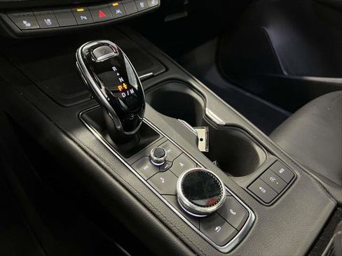 Used 2020 Cadillac XT4 Premium Luxury image 32