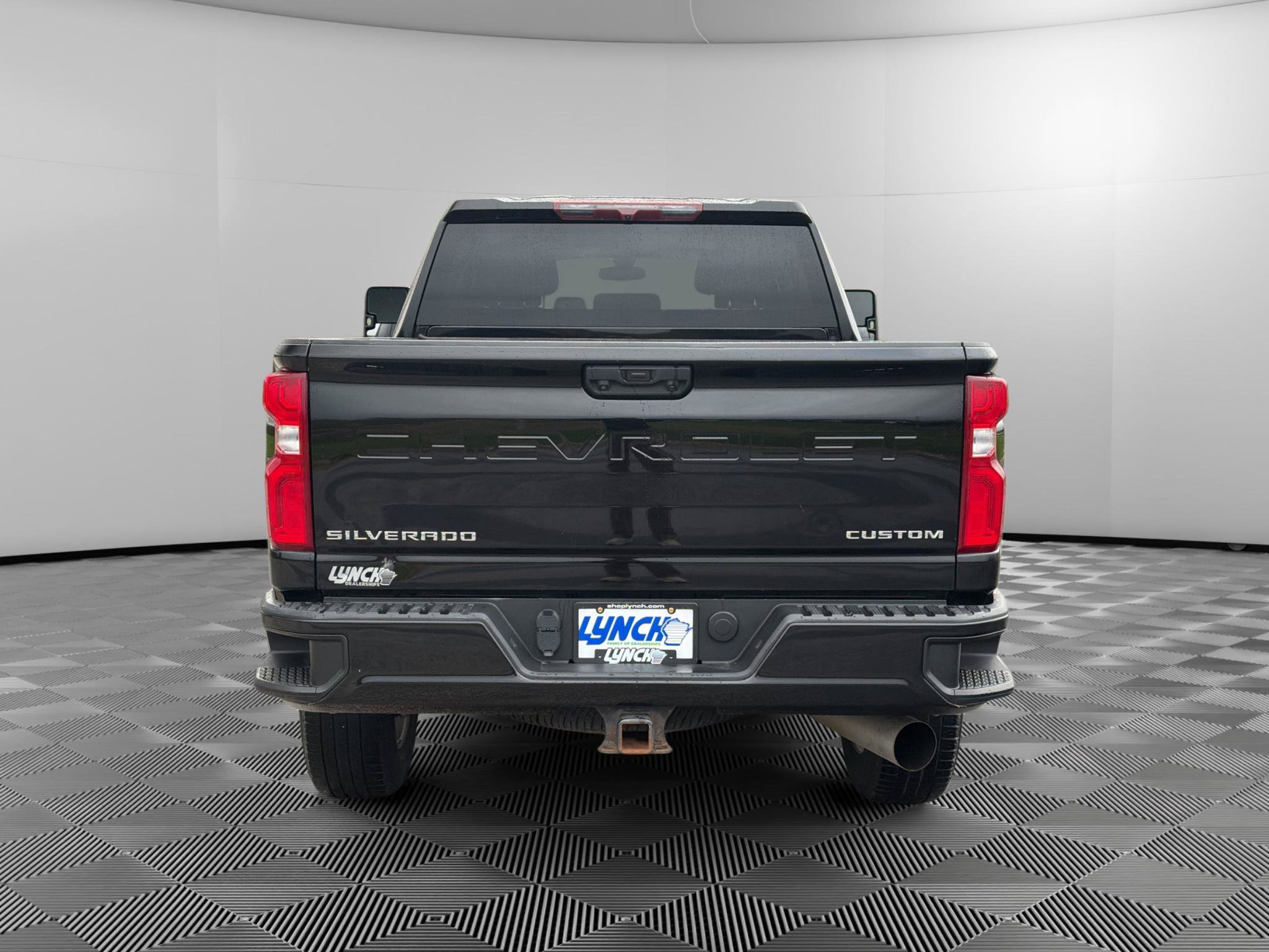 Used 2021 Chevrolet Silverado 2500 Custom w/ Custom Value Package AWD/4WD image 3