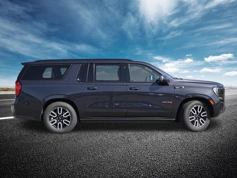 Used 2023 GMC Yukon XL AT4 w/ AT4 Premium Plus Package image 25