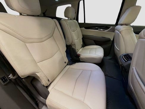 Used 2020 Cadillac XT6 Premium Luxury FWD image 32