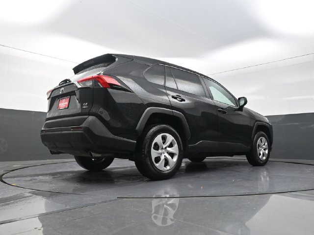 Used 2025 Toyota RAV4 LE AWD/4WD image 37