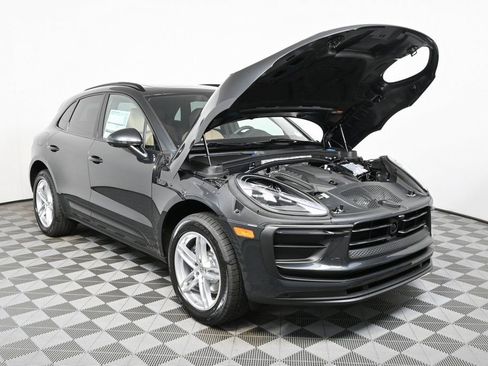 Certified 2026 Porsche Macan image 30