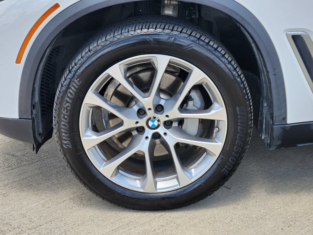 Used 2019 BMW X5 xDrive40i w/ Premium Package 2 AWD/4WD image 10