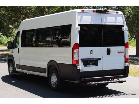 Used 2021 RAM ProMaster 3500 w/ Premium Appearance Group FWD image 4