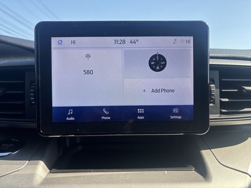 Used 2022 Ford Explorer XLT image 24