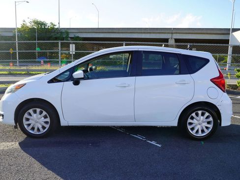 Used 2017 Nissan Versa Note S Plus FWD image 2