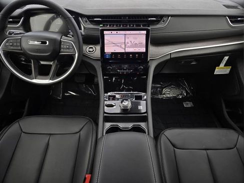 New 2025 Jeep Grand Cherokee Limited AWD/4WD image 24
