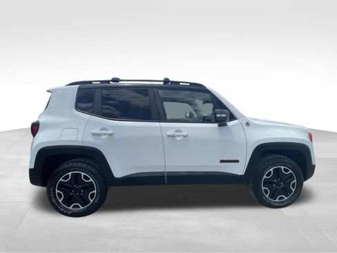 Used 2017 Jeep Renegade Trailhawk AWD/4WD image 12