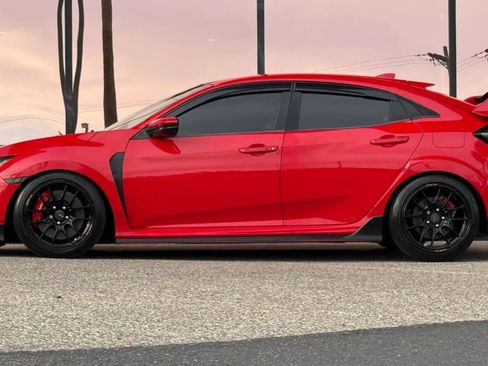 Used 2017 Honda Civic Type R image 5