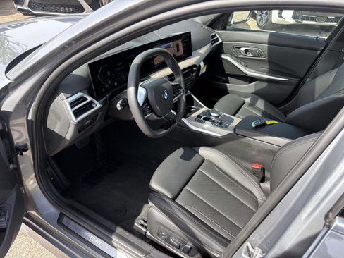Used 2025 BMW 330i xDrive Sedan AWD/4WD image 25