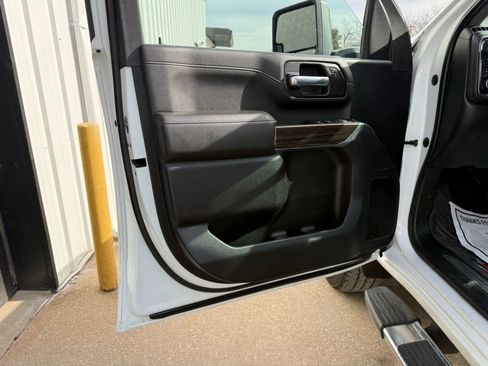 Used 2023 Chevrolet Silverado 2500 LT w/ Convenience Package image 15