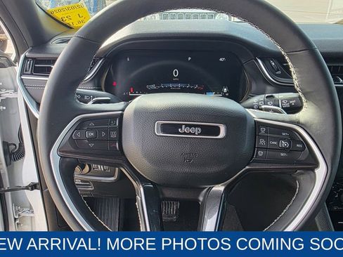 Used 2022 Jeep Grand Cherokee Altitude image 14