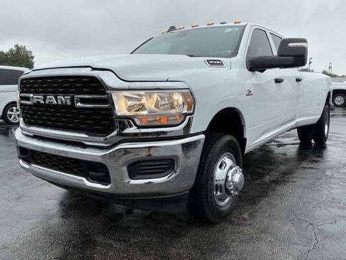 Used 2024 RAM 3500 Tradesman w/ Towing Technology Group image 7